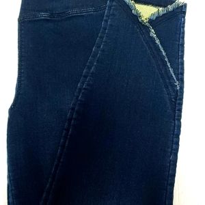 Westbound Petites Pull On PS Cropped Jeans with Frayed Edges